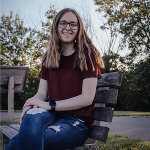 Meet your Posher, Emily